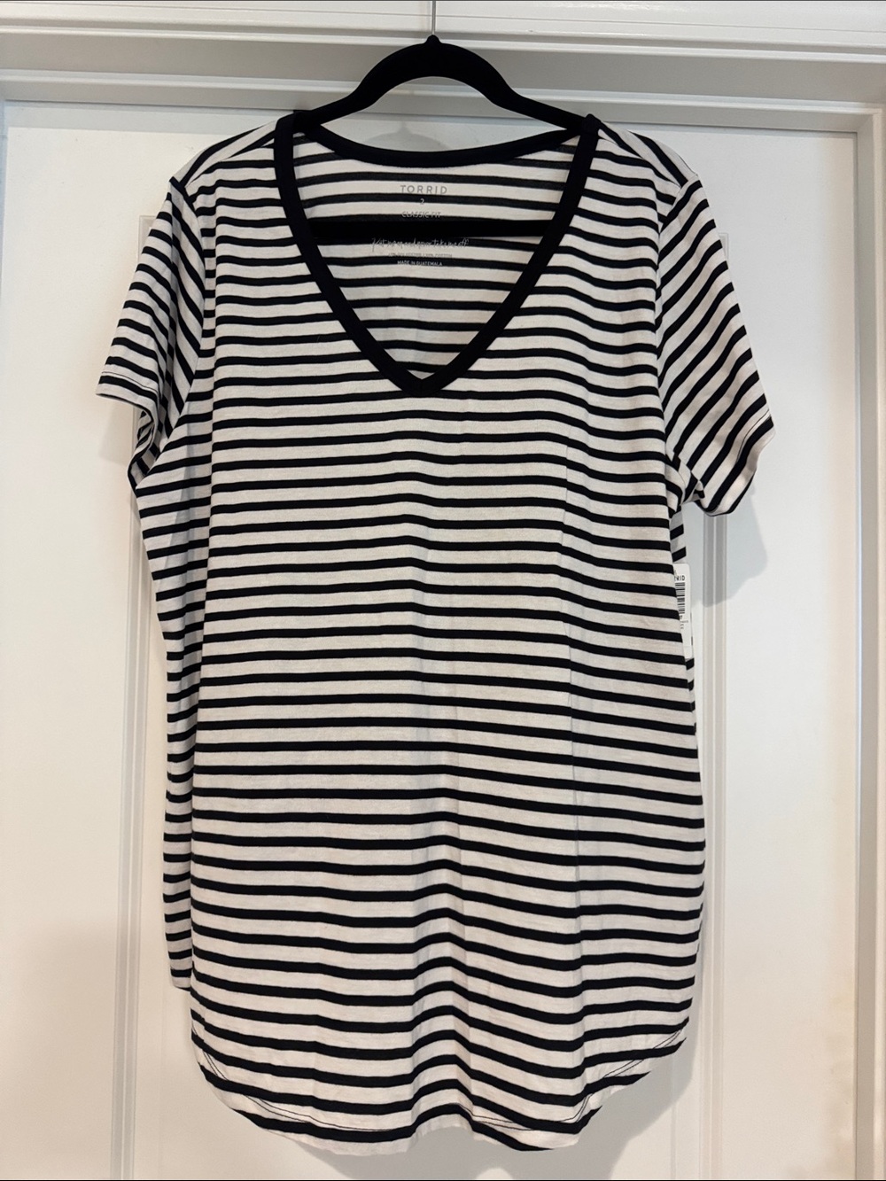 torrid Black & White Striped V-Neck Tee - Short Sleeve